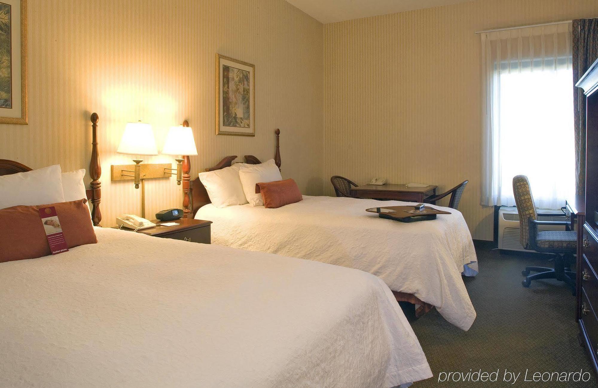 Hampton Inn Erie-South Kearsarge Room photo