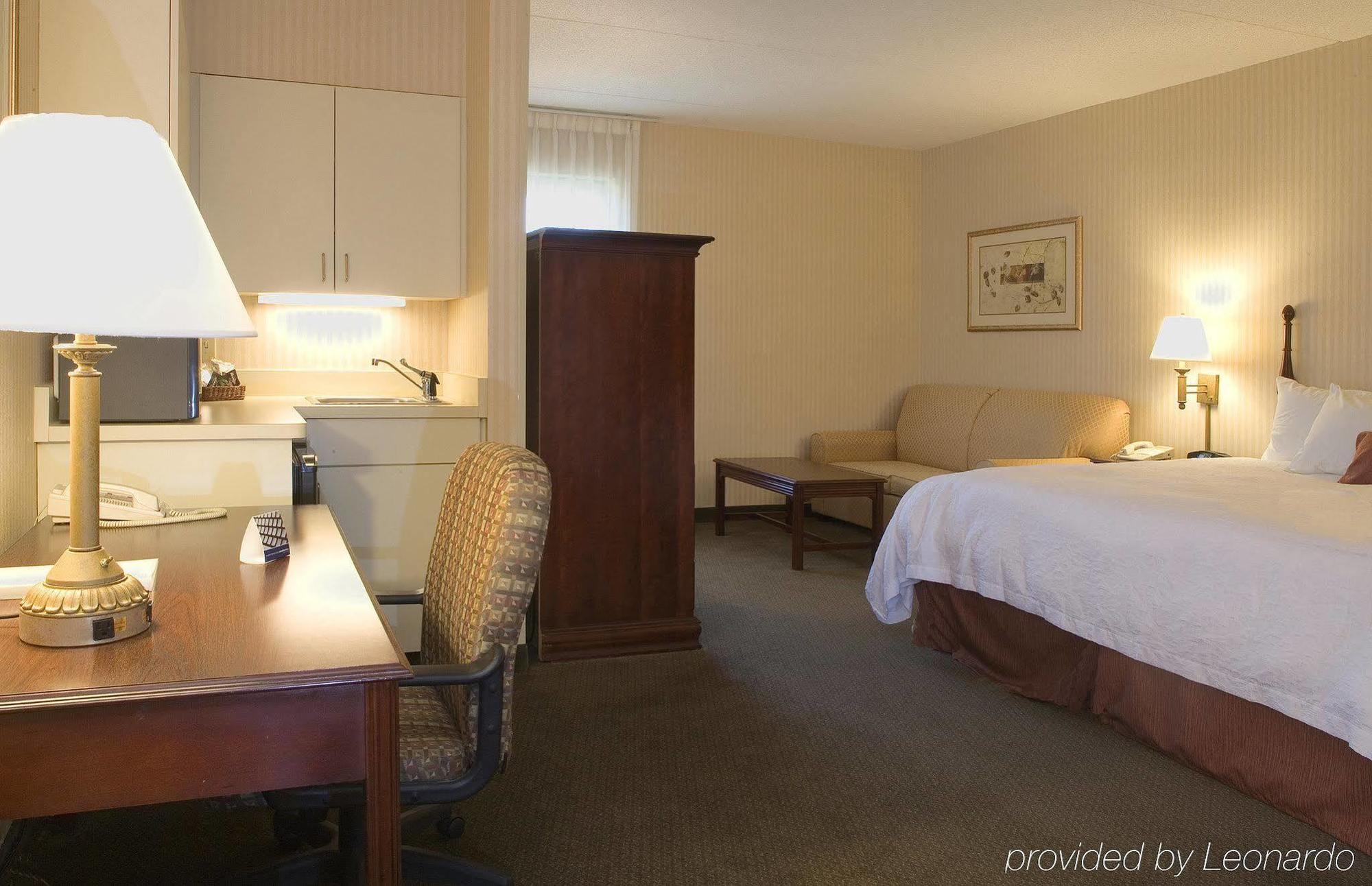 Hampton Inn Erie-South Kearsarge Room photo